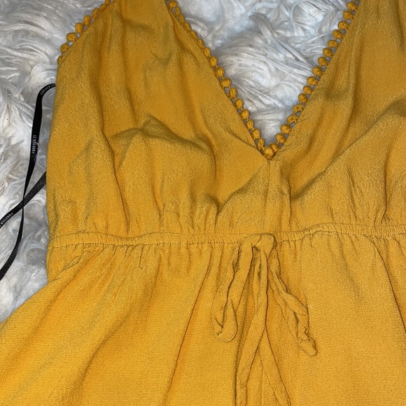 Romper - Picture 2 of 4